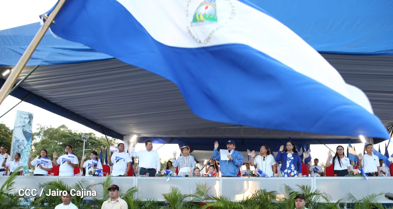 DESFILE1
